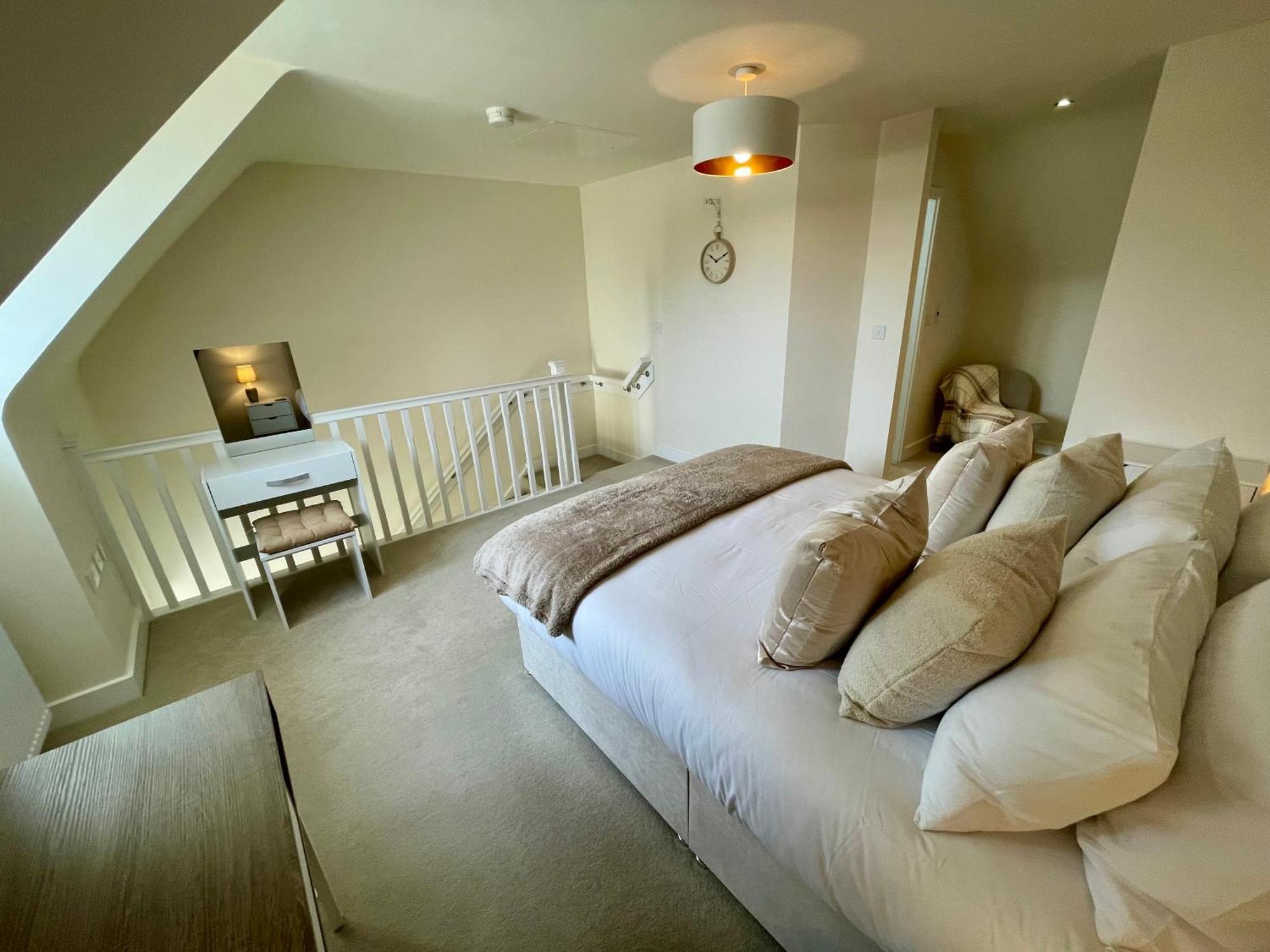3-Bedroom Luxury Stay With Free Parking Market Harborough Εξωτερικό φωτογραφία