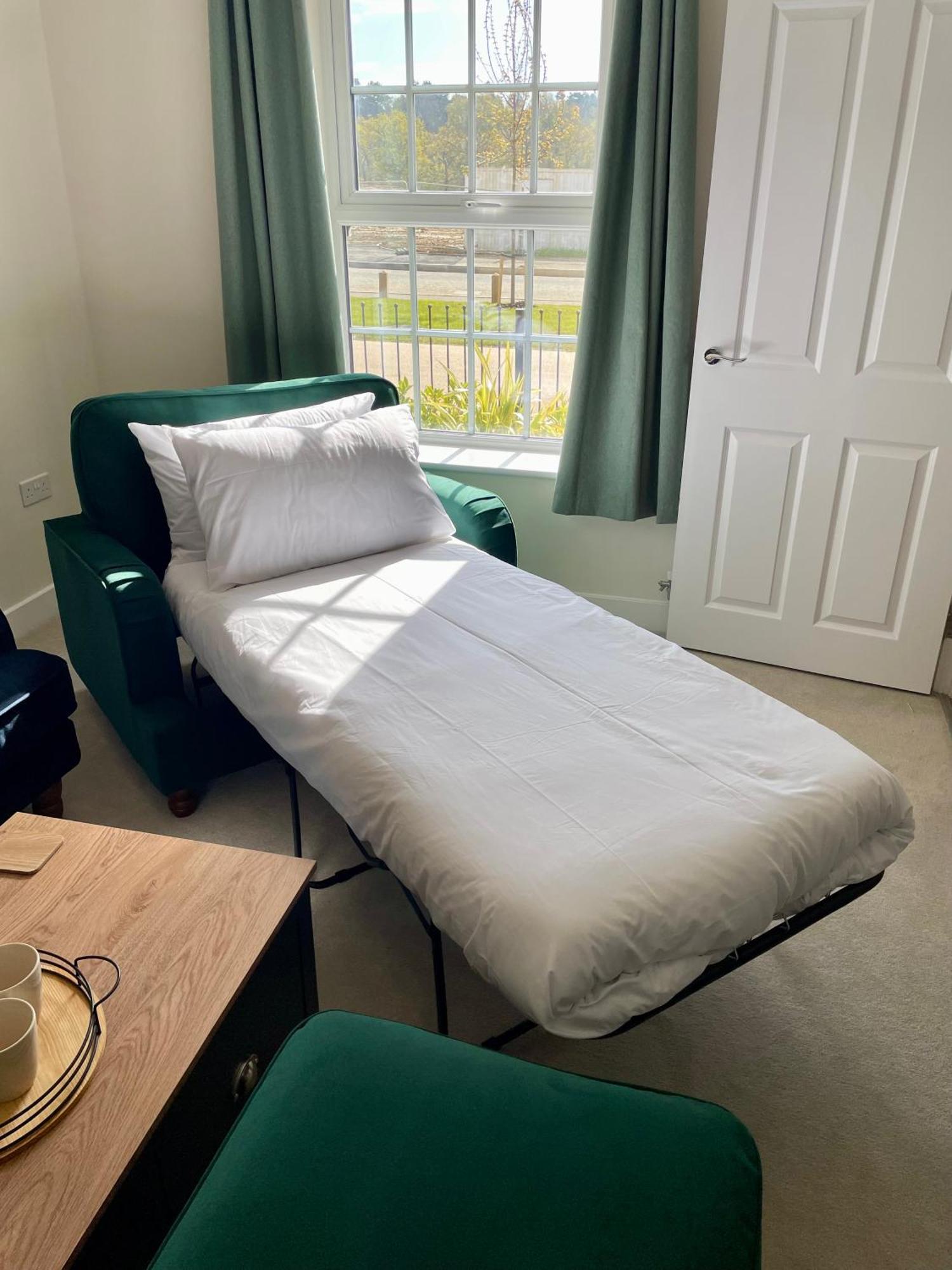 3-Bedroom Luxury Stay With Free Parking Market Harborough Εξωτερικό φωτογραφία